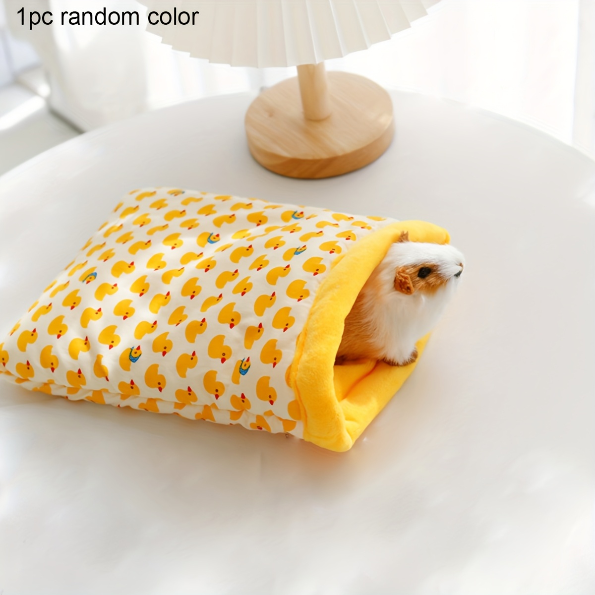 

1pc Cozy Fleece-lined Small Pet Sleeping Bag For Hamsters - Soft Pvc Material, With Orange Beak Design, Warm & Comfortable Rectangular Shape, Random Color , Small Pet Bedding | Duck | Cute