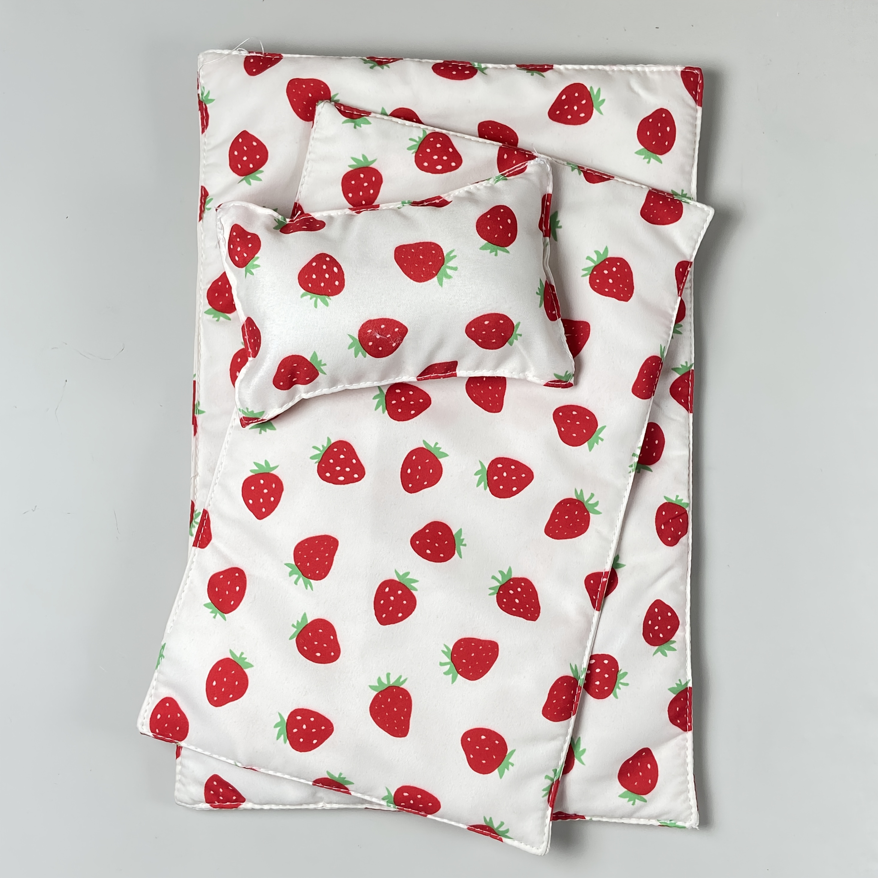 Image of 3pcss/set Mini Decorative Bedding Decor Ornaments Small Bedding 3pcs Set Ornaments Mini Pillow Mattress Duvet Cover Set Micro Shooting Props Ornaments Suitable For Holiday Gifts Styles Mini Sheets