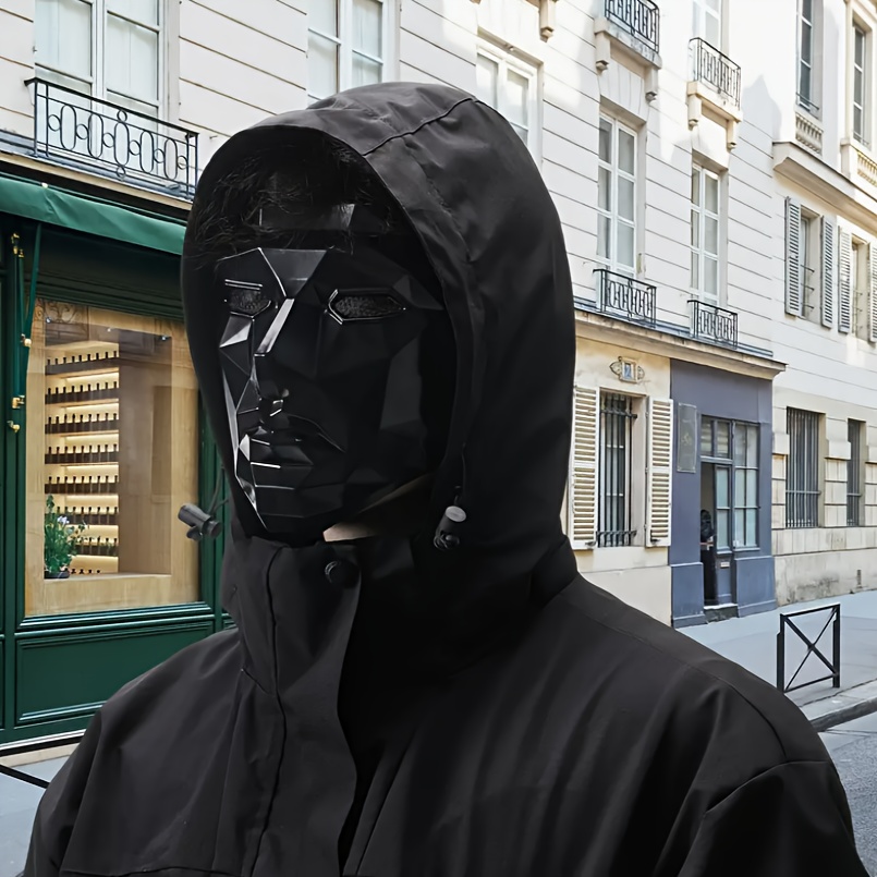 Fashion Black Mechanical Mask, Boss Helmet for Halloween, with Adjustable Shoulder Straps, Made of Thickened PVC Material, Lightweight and Versatile, Suitable for Holiday Atmosphere Gift Mask