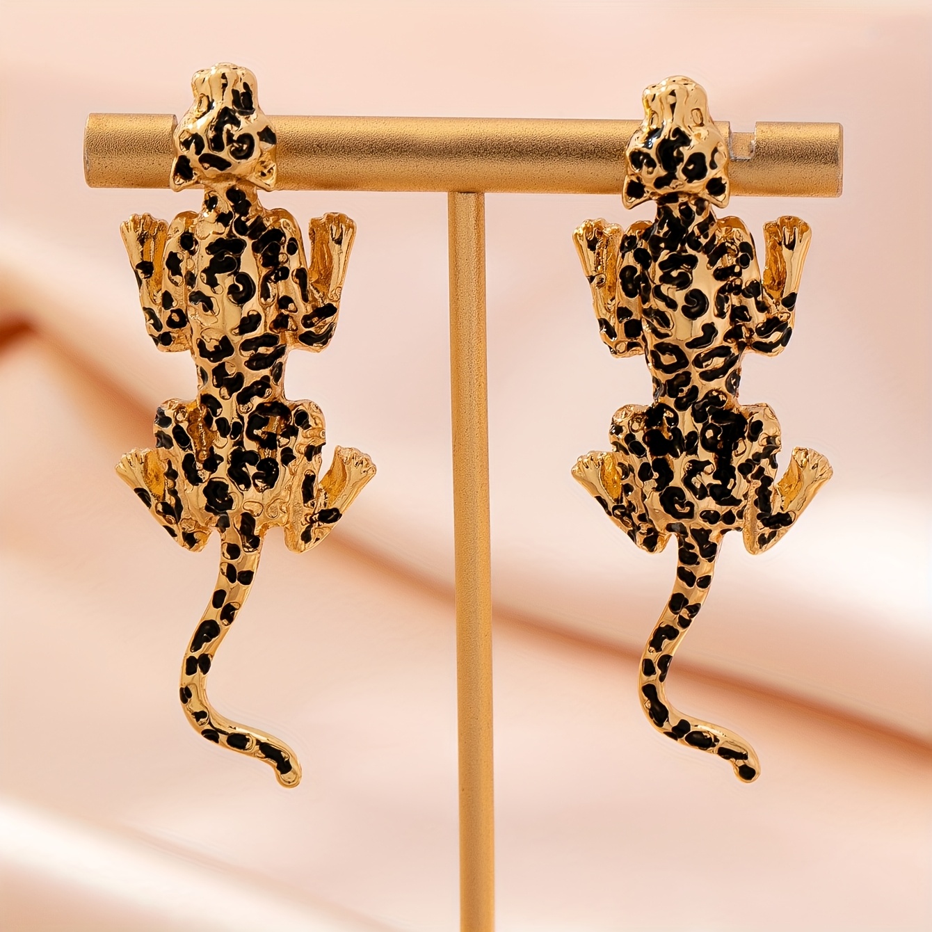 TEMU A Pair Of Women's Earrings Retro Animal Leopard-shaped Golden Earrings Wear Gift Fashion Jewelry