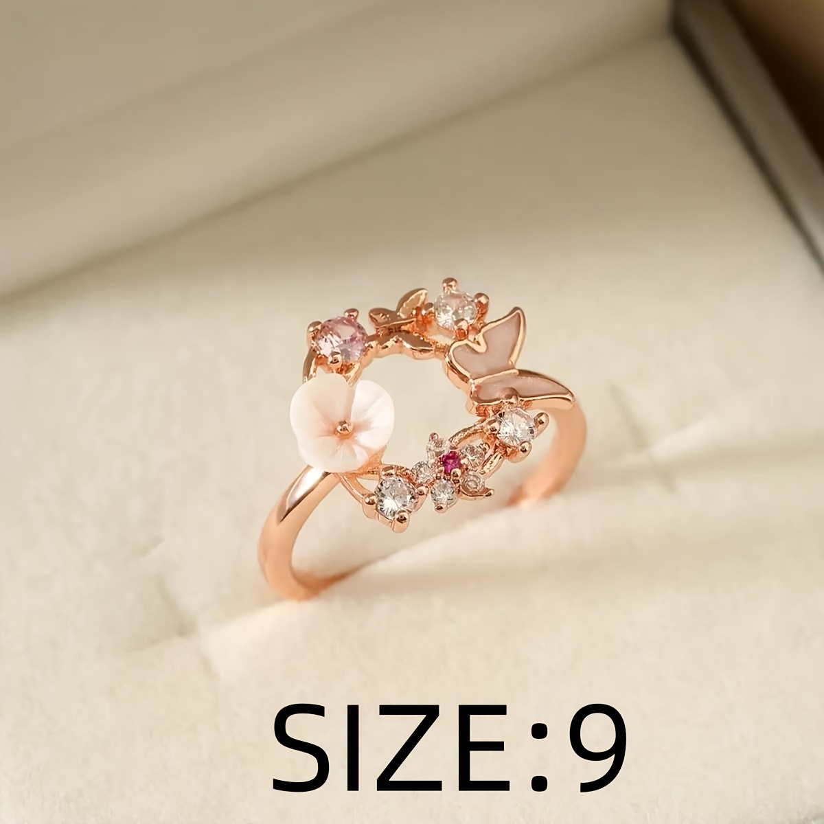 Exquisite Flower Unisex Ring with Synthetic Zircon
