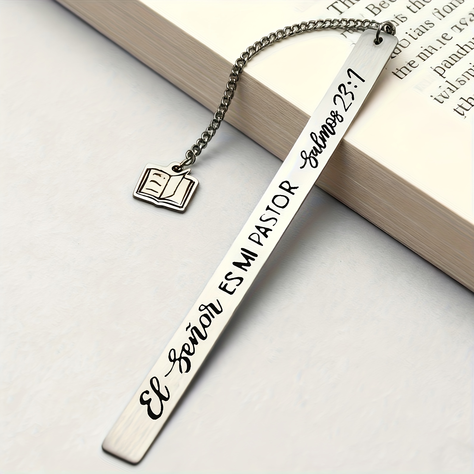 TEMU Un marcador de libro de acero inoxidable con 'Salmo 23:1' - un marcador de lectura, como regalo para amantes de los libros, de , San Valentín o