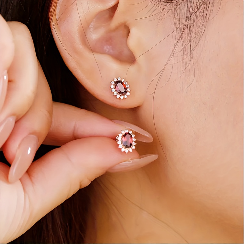 TEMU 1 Pair Fashionable -colored Stud Earrings, Inlaid With Luxurious Zirconia, Easy Elegant Garnet Jewelry Suitable For Daily Banquet Party Wear,