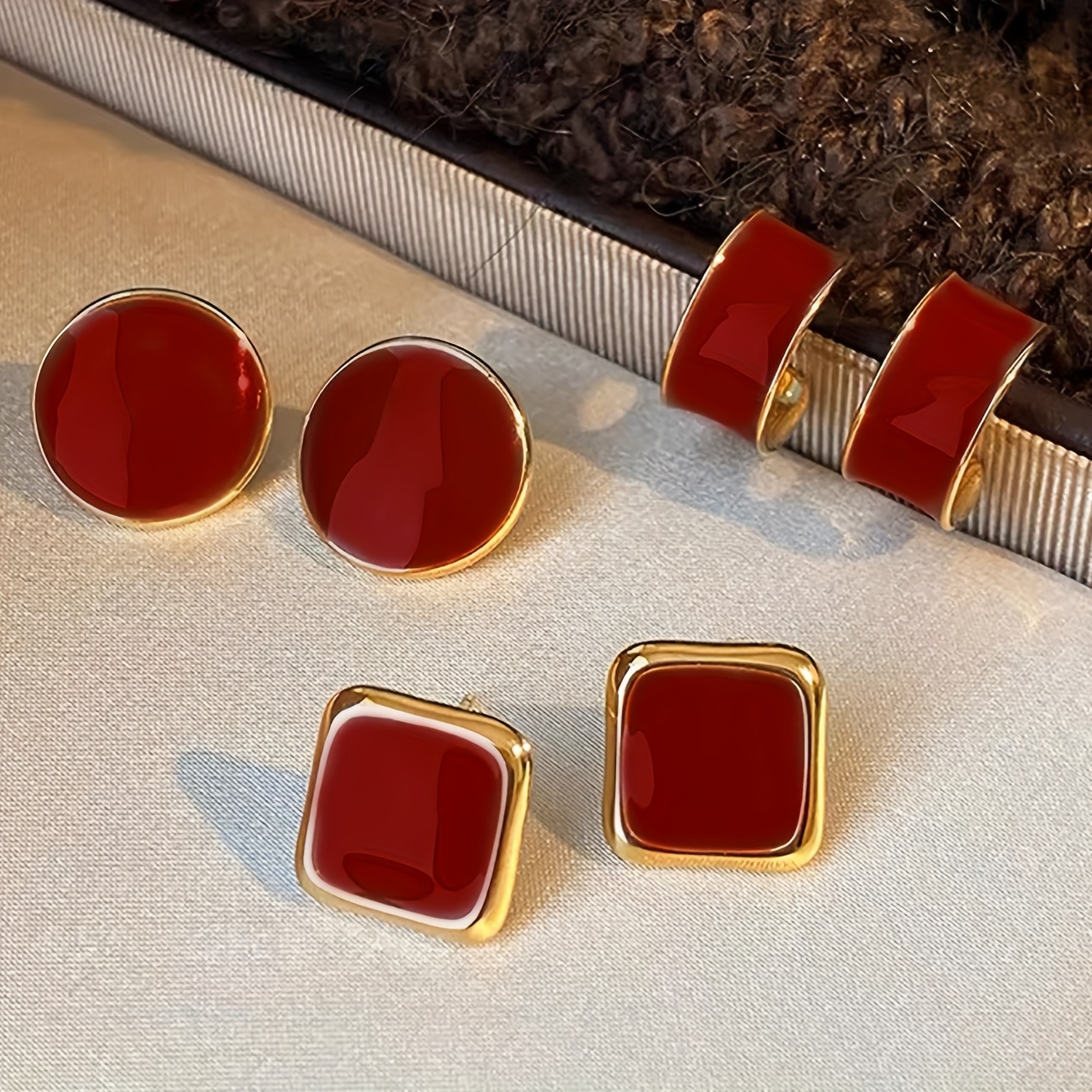 TEMU 3-pair Autumn/winter Vintage Minimalist High-end Fashionable Small Square Enamel Drop Versatile Women' Casual Holiday Stud Earrings Set