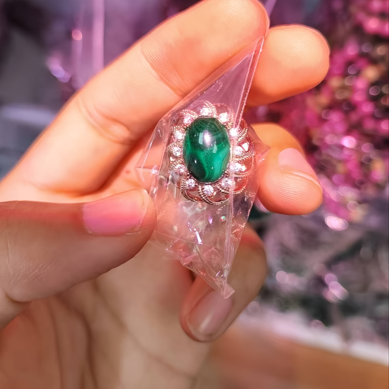 

Vintage Style Adjustable Open Spiral Flower Ring With Natural Malachite Stone Centerpiece - Ziquexsite Brand, Non-plated Unique Single Ring Design