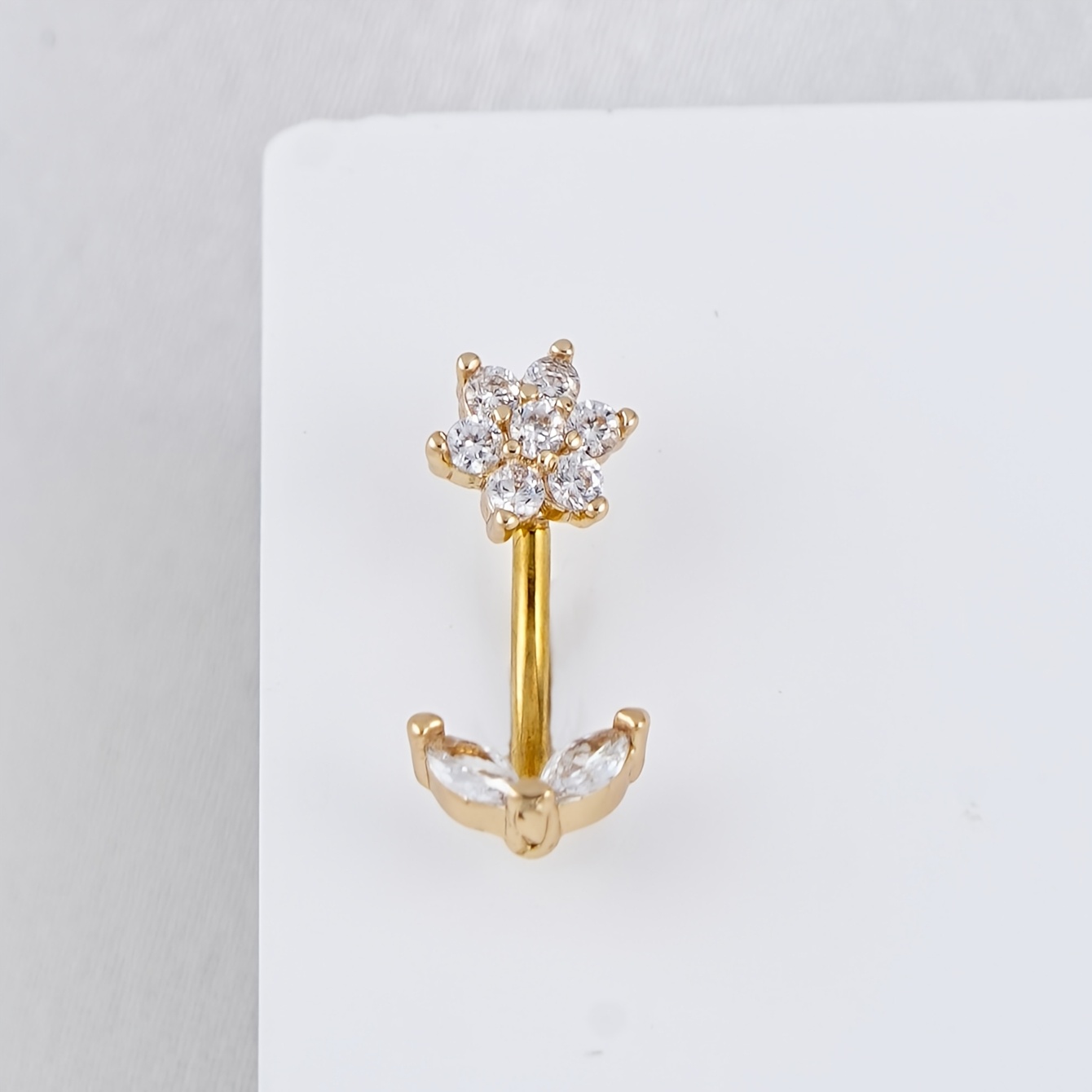 TEMU 1pc Exquisite Floral Leaf Inlaid Synthetic Cubic Synthetic Zirconia Stud Earrings, Suitable For Women' Wear, Commuting, And Dating