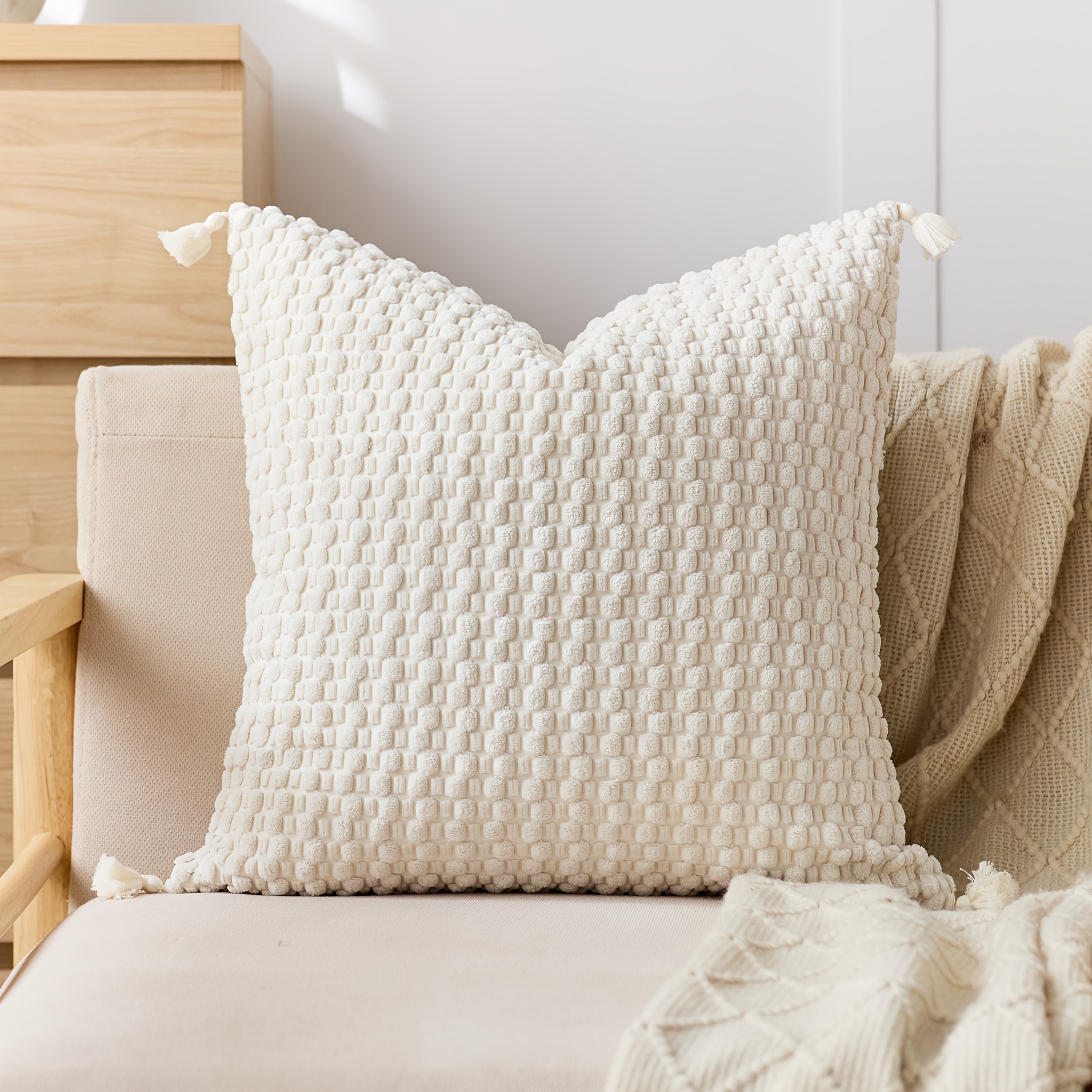 TEMU 1pc, Pillow Insert Not Included. Four-season Fashionable Vintage-style Pillowcase With Pom-pom Beads. Stylish, Comfortable, And Soft For Daily