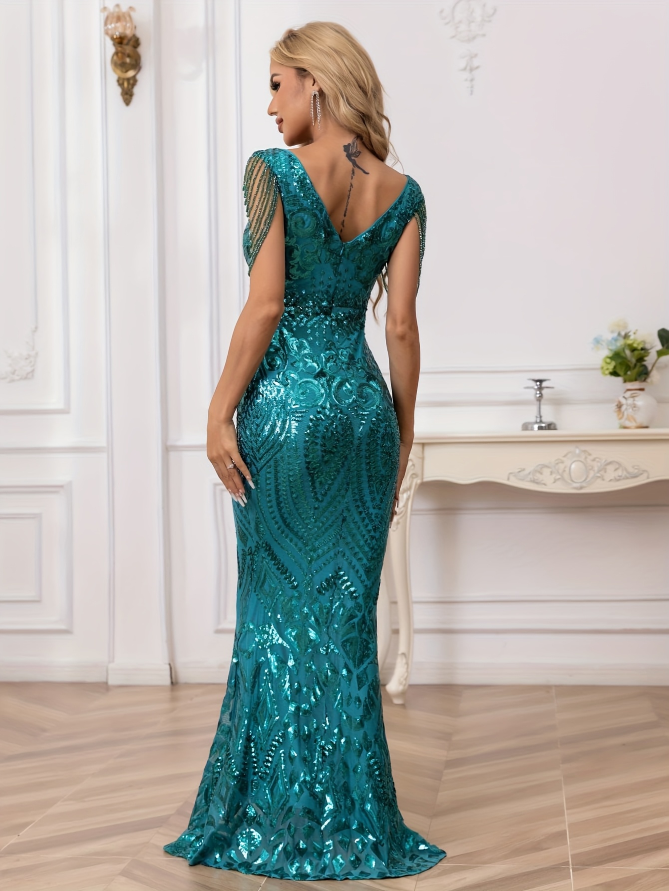 Elegant Evening Dresses for Women in Western Style, Featuring * Designs