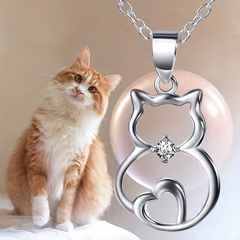 

A Stylish Pendant Necklace For Women With A Cute Cat Micro-inlaid Synthetic Zirconia Heart Pendant, Suitable For Daily Parties, Valentine's Day, And Birthday Gifts.