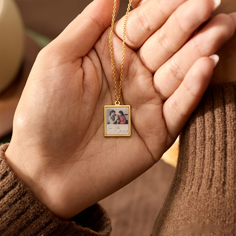 TEMU Pendentif Photo Personnalisé en Acier Inoxydable Gravé au Laser - Personnalisé avec Photo et Nom de Votre , Pendentif , Chaîne pour Clavicule,
