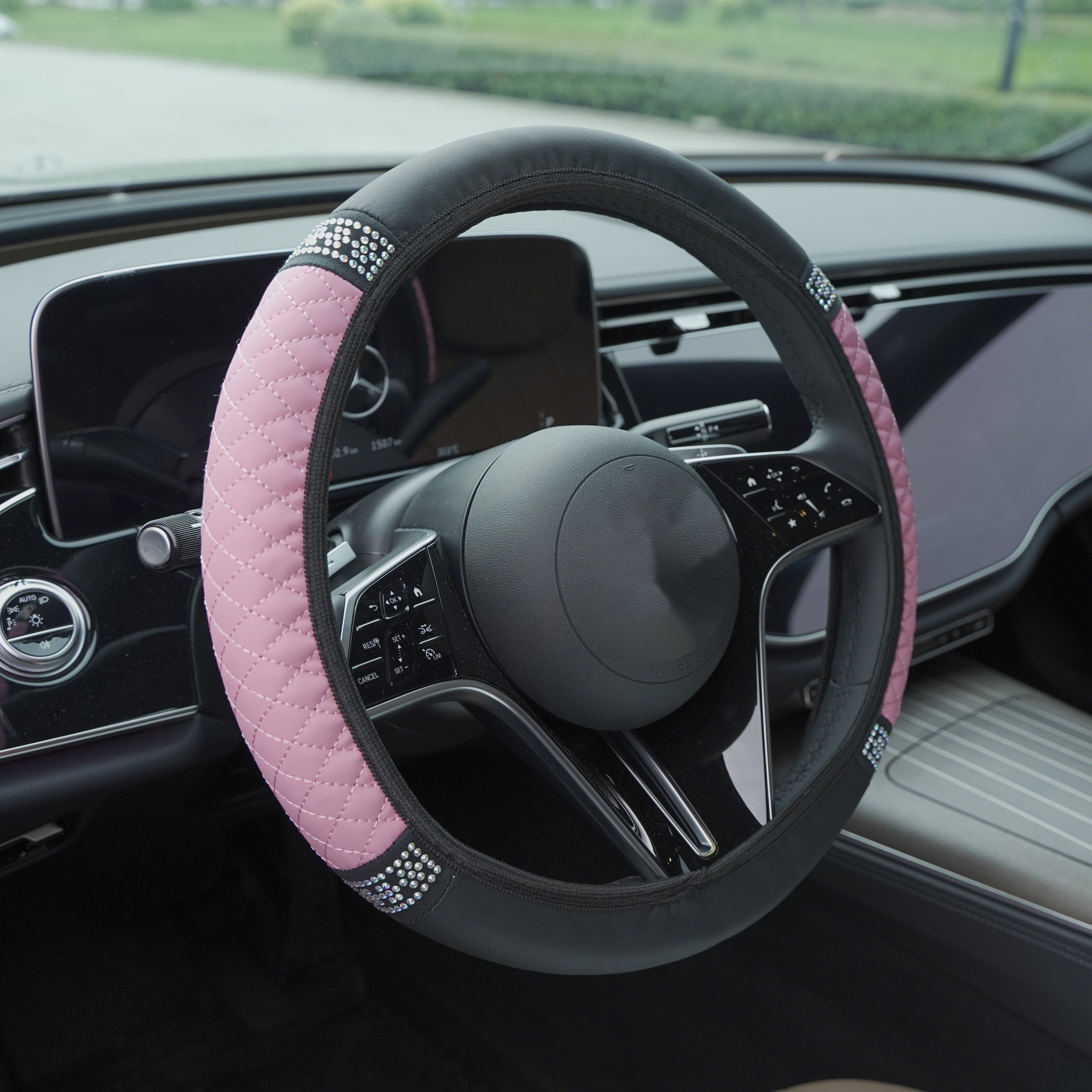 

Sparkle And Shine: Inlaid Artificial Diamond Steering Wheel Cover For Women Car Accessories