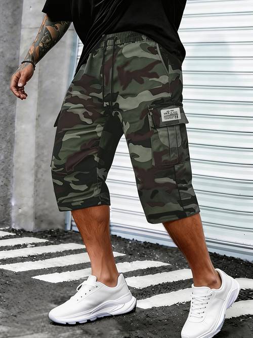 mens camouflage cargo capri pants featuring a camouflage pattern relaxed fit adjustable waist drawstring and multiple pockets casual and versatile mens shorts are suitable for everyday leisure outdoor activities workouts
