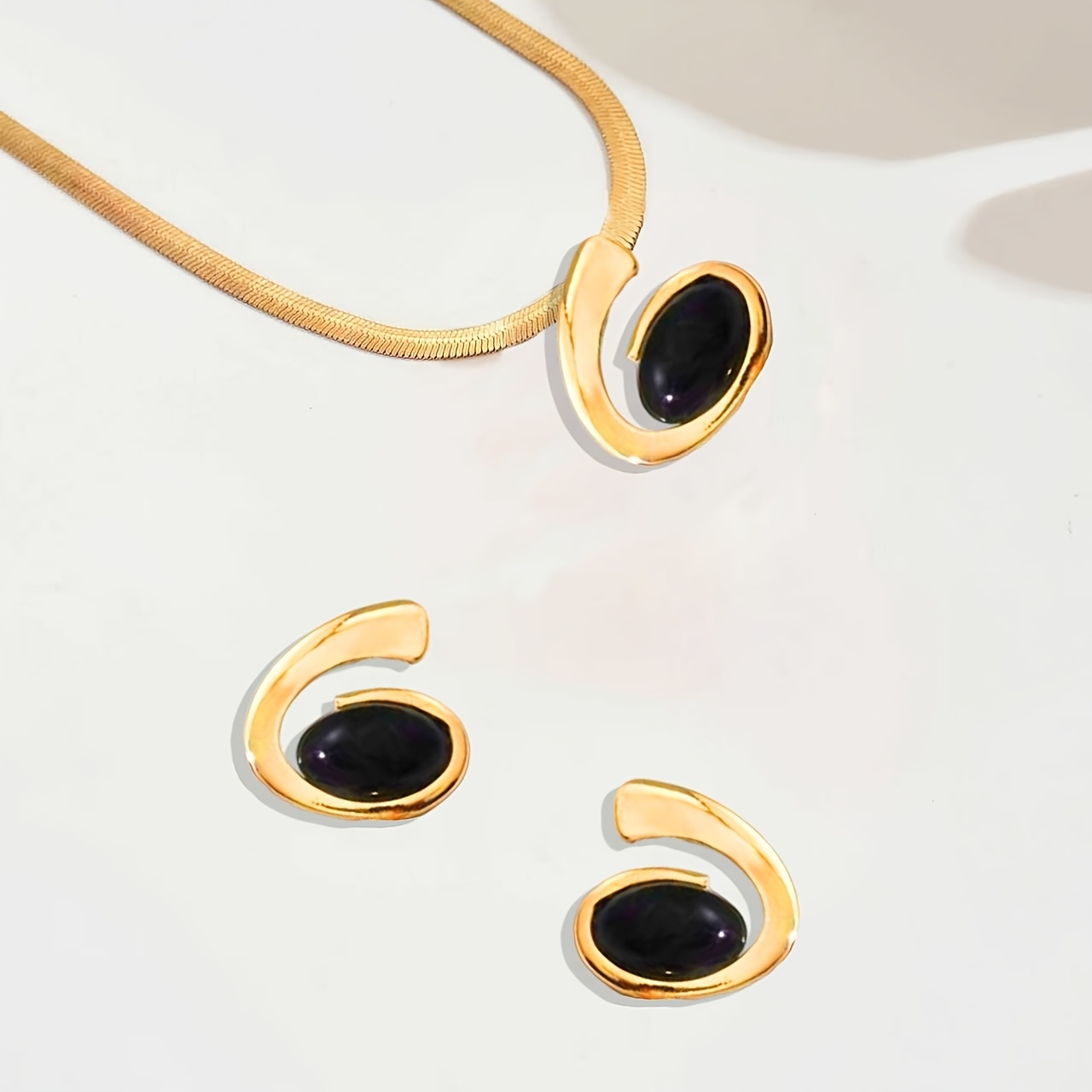 2pcs Elegant Necklace and Earrings Set for Women
