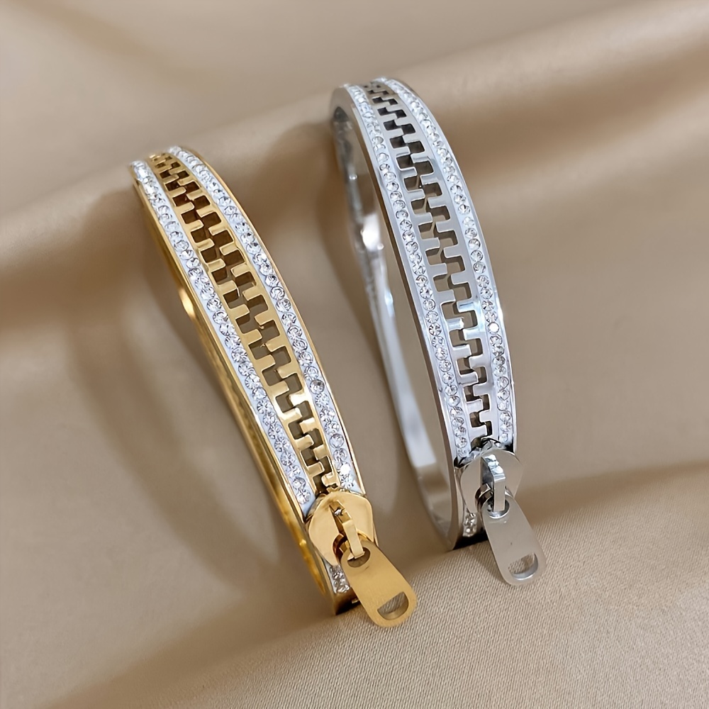 

1 Piece Steel And Bracelet Is Suitable For Holiday Friends