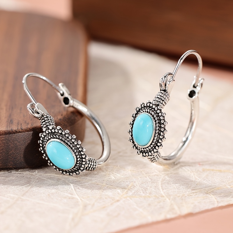 E-shop Ohrring-Set im Vintage-Böhmen-Stil mit Ring aus Kupfer eingelegtem synthetischem Türkis, silbrige Farbe, geeignet für den täglichen Gebrauch zu