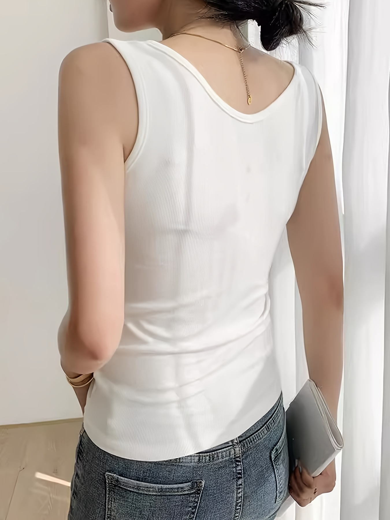 Solid color casual, U-neck, wide shoulder vest, Women's tank top, versatile innerwear or outerwear, sleeveless vest, comfortable and simple, suitable for spring, summer, autumn tops, can be worn in winter, Christmas, Valentine's Day