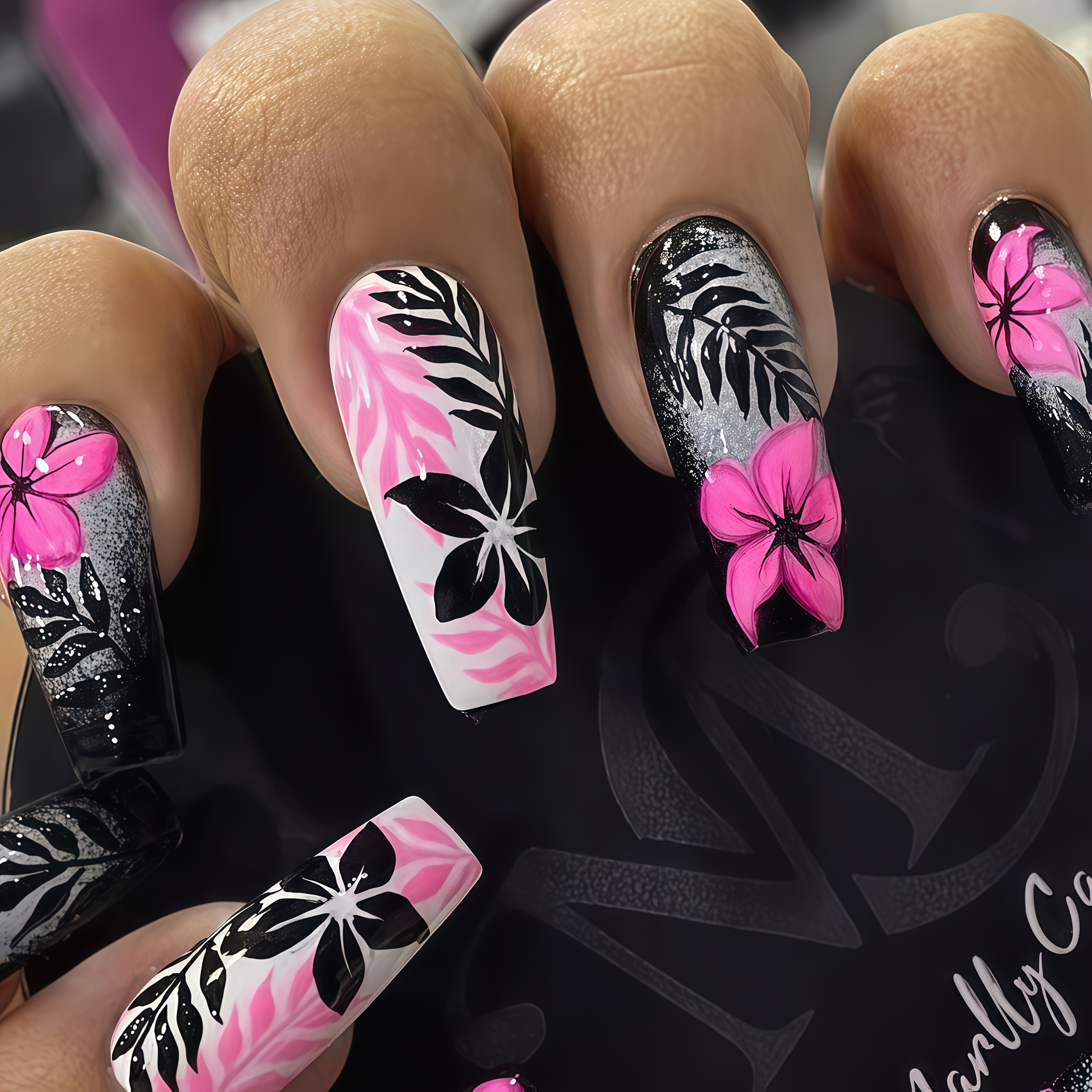 E-shop 24-teiliges Ballett-Press-On-Nagel-Set, geeignet für Balletttanz, Hochzeit – Glänzende abnehmbare Nagelspitzen mit rosa/schwarz/weißem