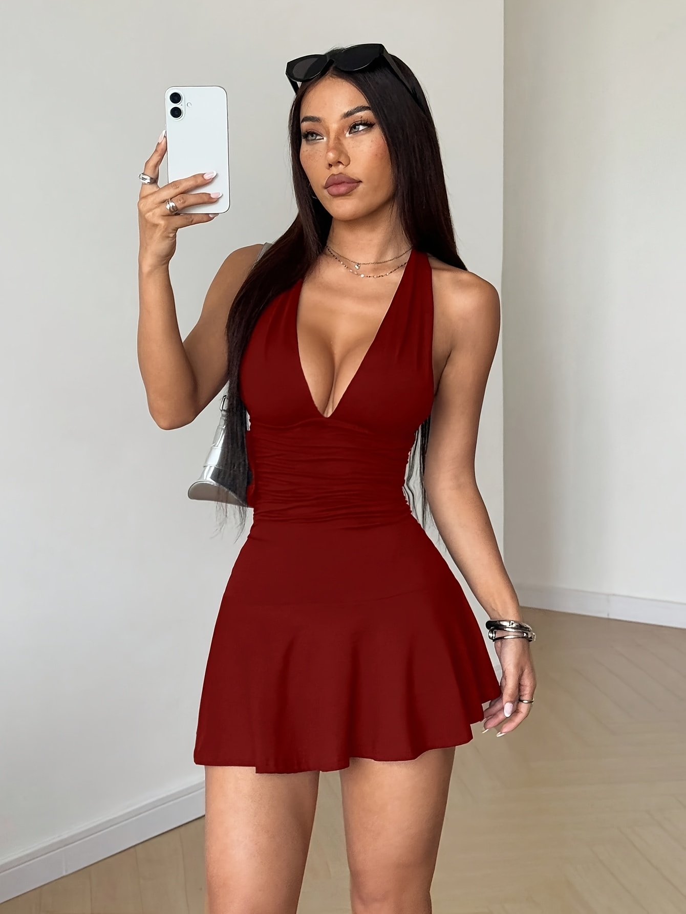 Vestido elegante con cuello en V profundo | Color liso, ajustado, perfecto para primavera/otoño, ideal para un estilo de vacaciones en la playa