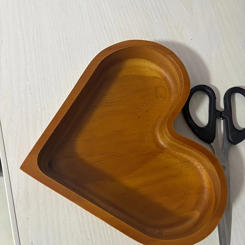 Bandeja de Madera con Forma de Corazón - Cuenco de Frutas Apilado en Color Nogal - Mesa de Cocina y Comedor para Frutas Secas, Nueces y Aperitivos - 1 pieza - Grande - Vajilla Creativa de Madera de Acacia