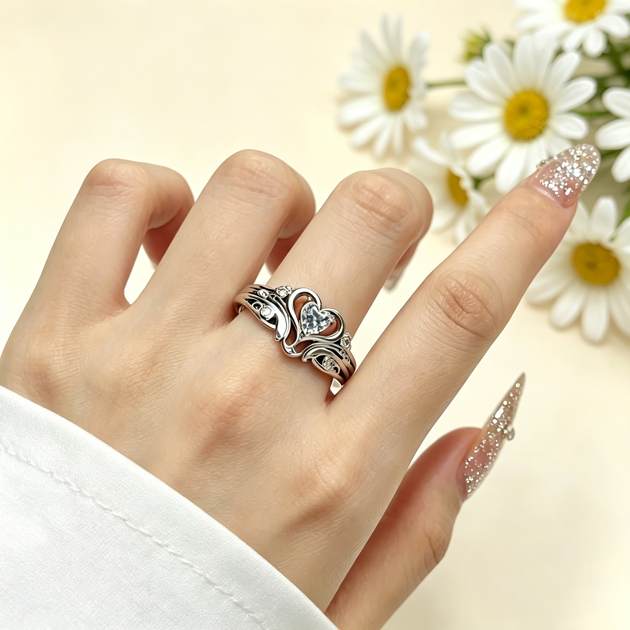 Women's Unique Hollowed-Out Heart Design Ring, Synthetic Zirconia