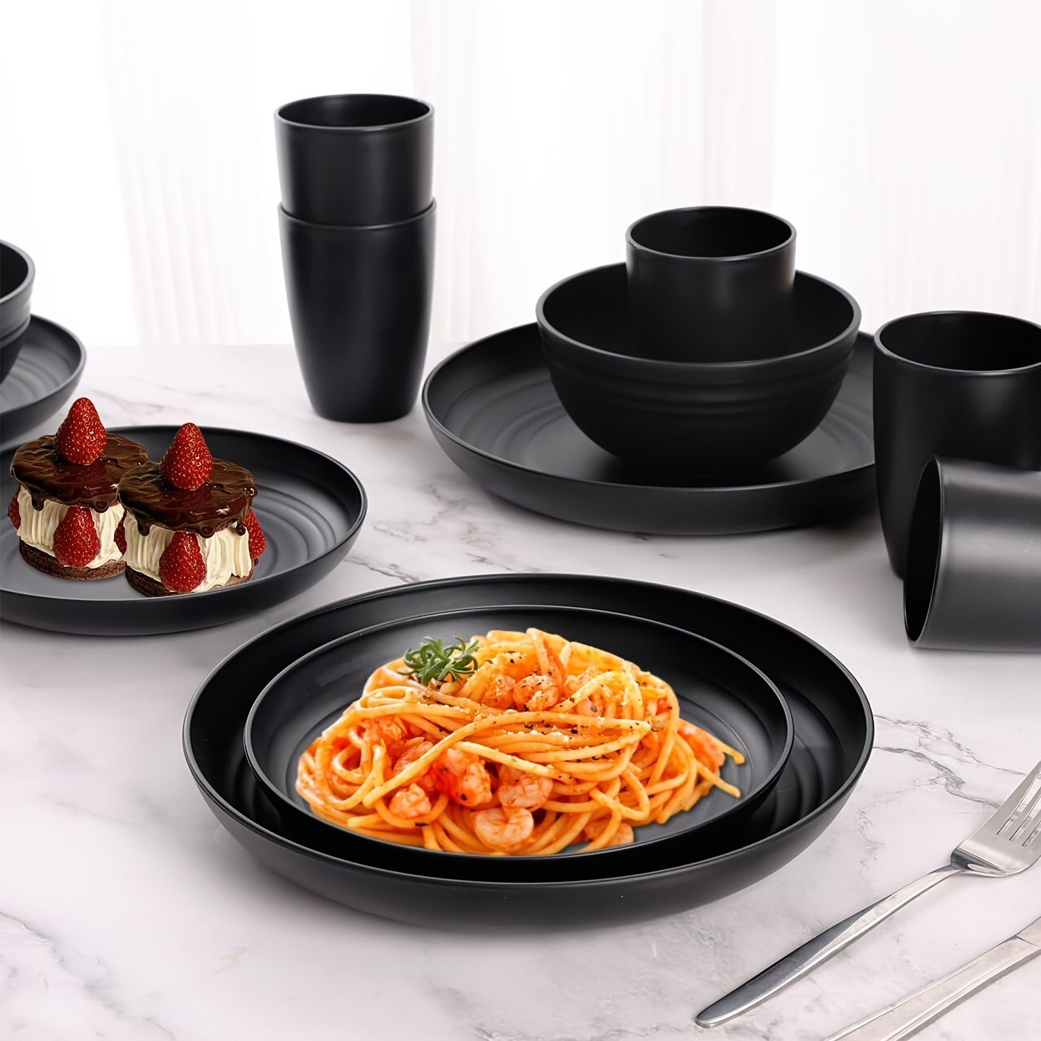 Premium Dinnerware Set 16 Unbreakable Pieces, Microwave and  Dishwasher Safe, Black Set with Plates, Bowls and Cups, Camping