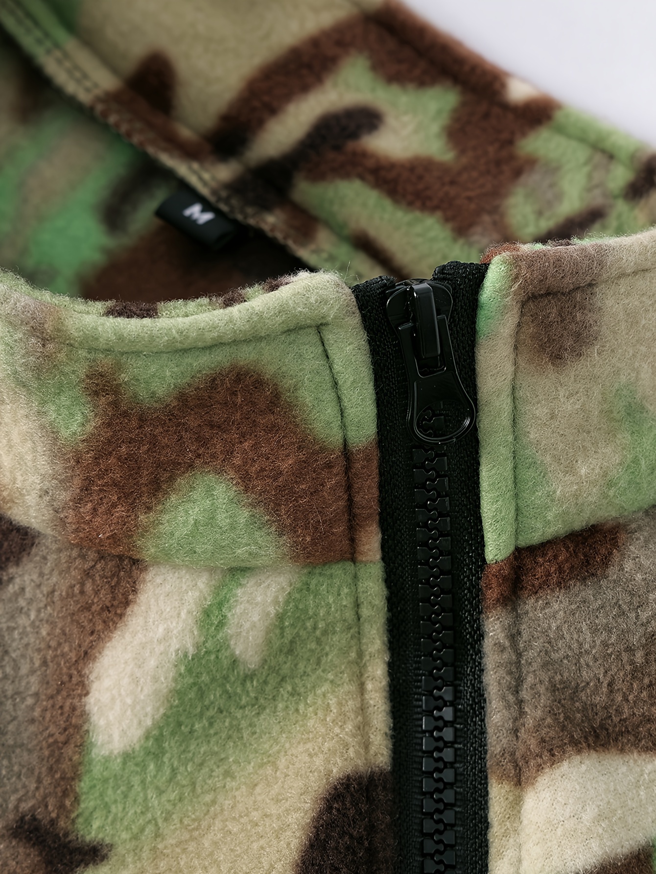 Men's Tactical Outdoor Camo Fleece Jacket - Windproof Thermal Insulation, Mid-Stretch Fleece, Stand Collar & Full-Zip Closure for Hiking, Camping, Spring/Fall Seasons, Camping Apparel, Rugged Design, Camouflage Pattern, Windproof Fabric