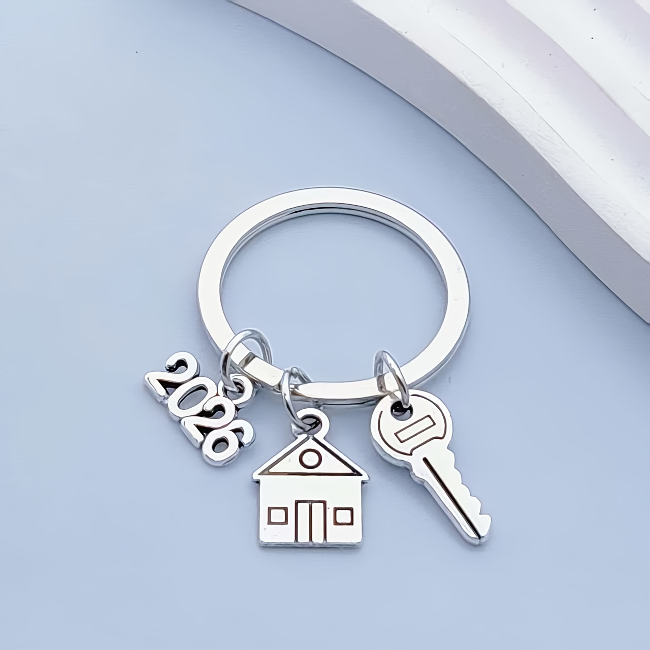2026 House Key Pattern Keychain Pendant / Gift For