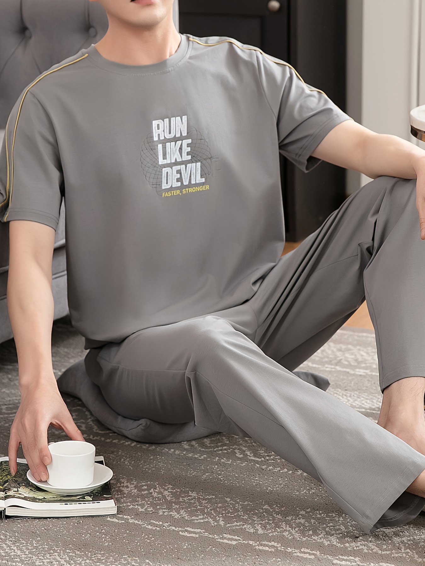 Men'S Casual Summer Cotton Pajama Set - Light Gray, Short Sleeve, Crew Neck, Pocketed, Stretchy Fabric, Regular Fit, No Belt, Home & Outdoor Wear, Relaxed Fit Pajamas | Casual Style | Cotton Fabric