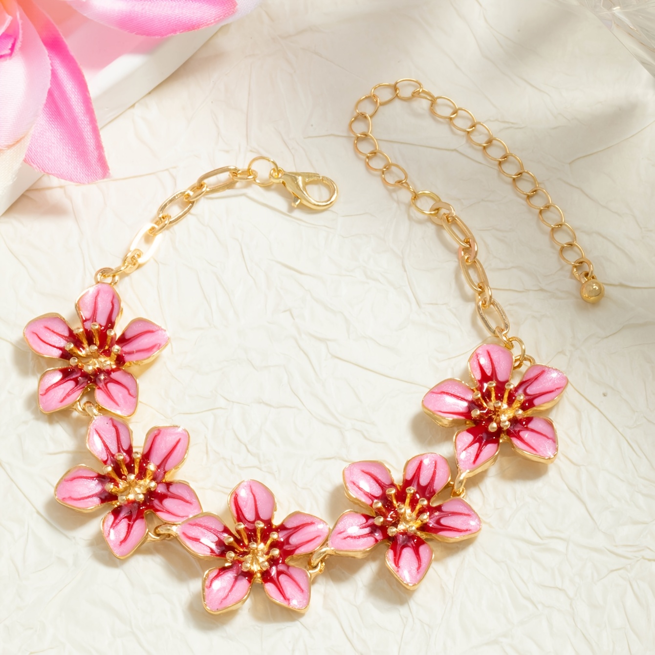 Image of A Stylish Floral Anklet With A Vibrant Color Gradient Design, Perfect For Daily Summer Wear, Beach Vacations, Parties, And Other Occasions