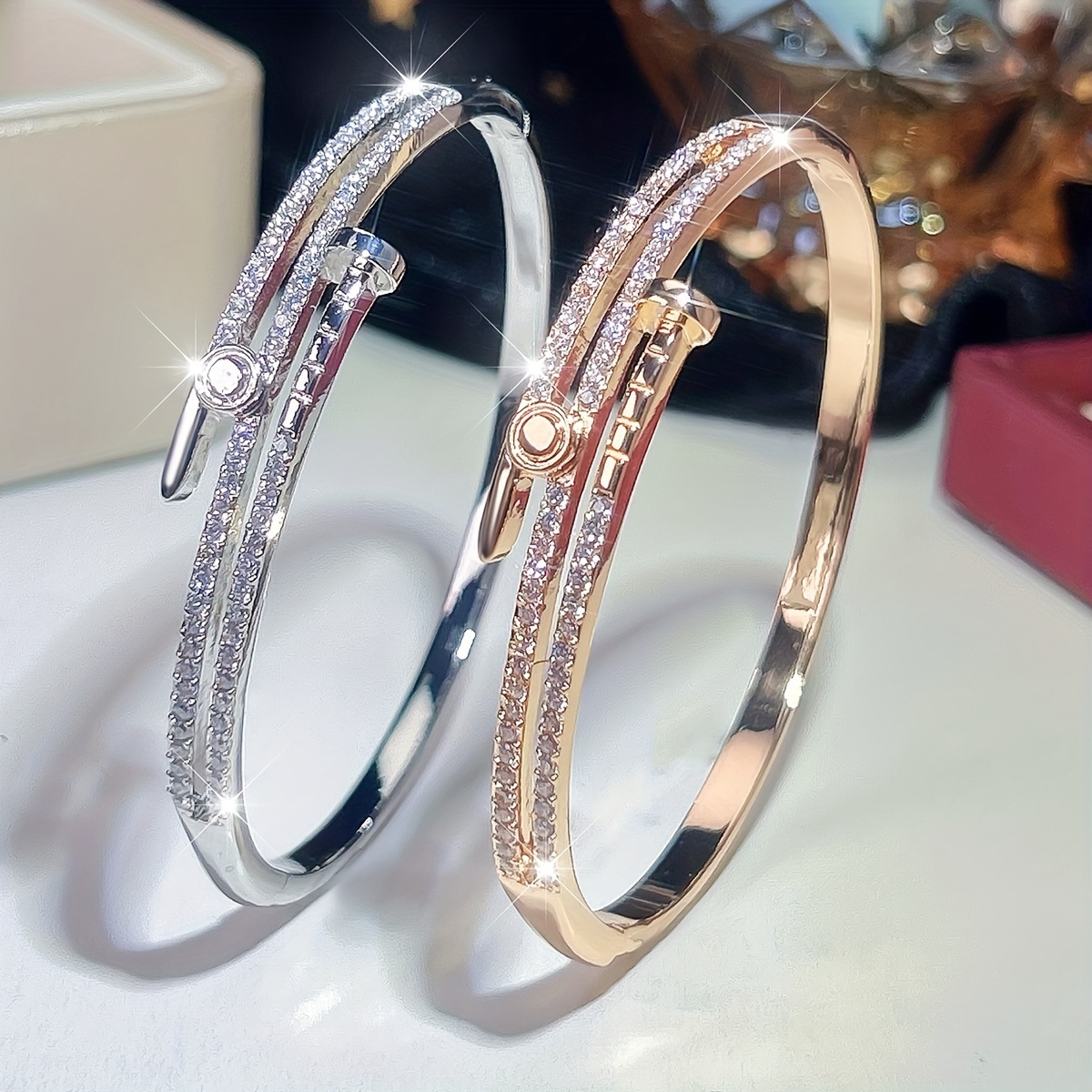 

Elegant Fashion Bangle - Japanese & Korean Style, Luxury Copper Zircon-inlaid Bracelet, Daily Wear Versatile Women's Jewelry Accessory, Gift-quality Plating, Fits All Seasons (1 Piece)