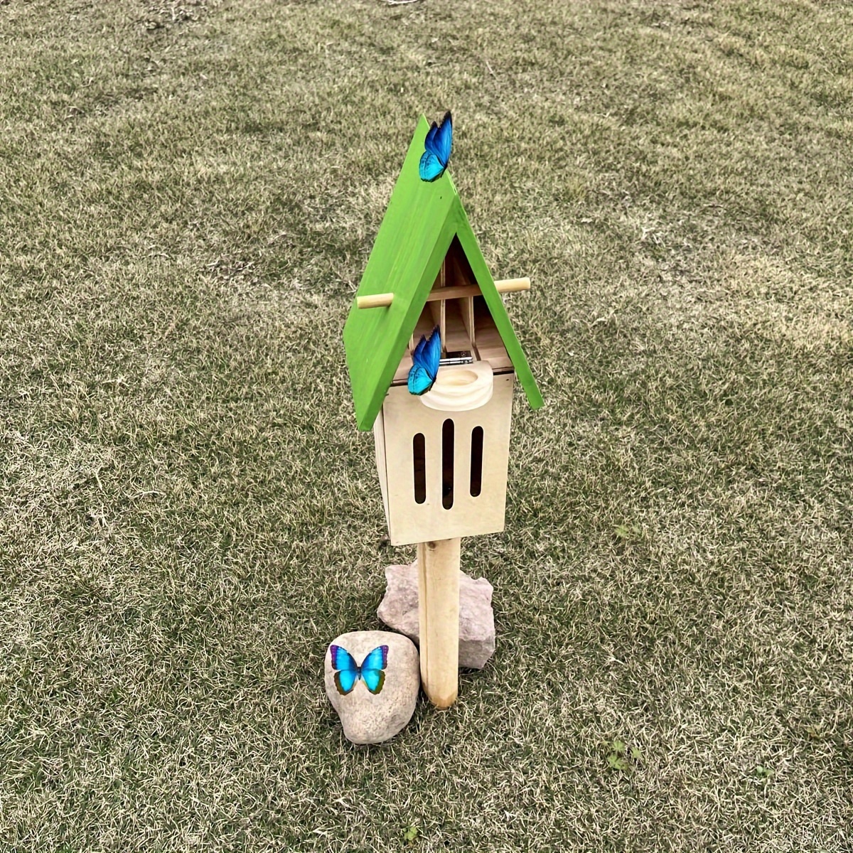 Wooden House With - Outdoor Garden Decor, Recycled Wood Birdhouse For Birds, -shaped Entrance, Natural Look, , Birdhouse For Outside