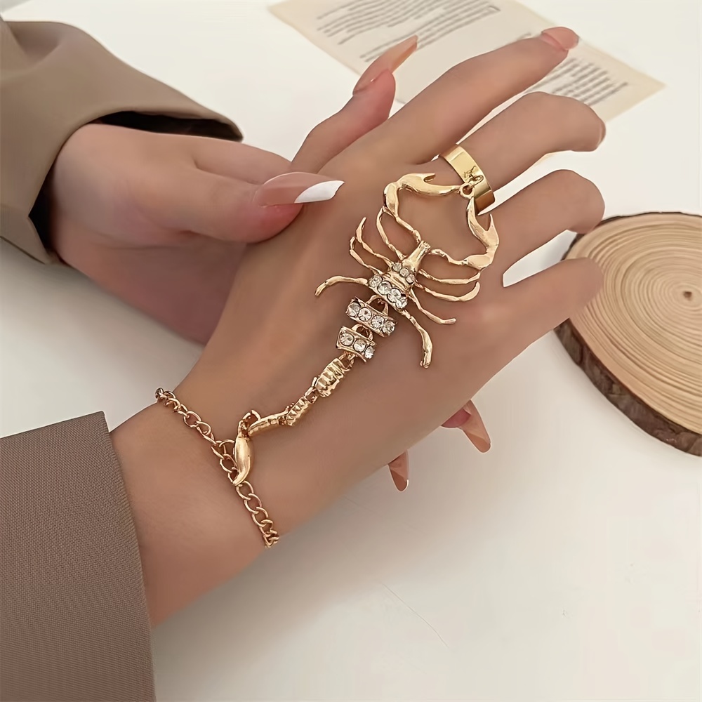 Exaggerated Retro Personality Bracelet