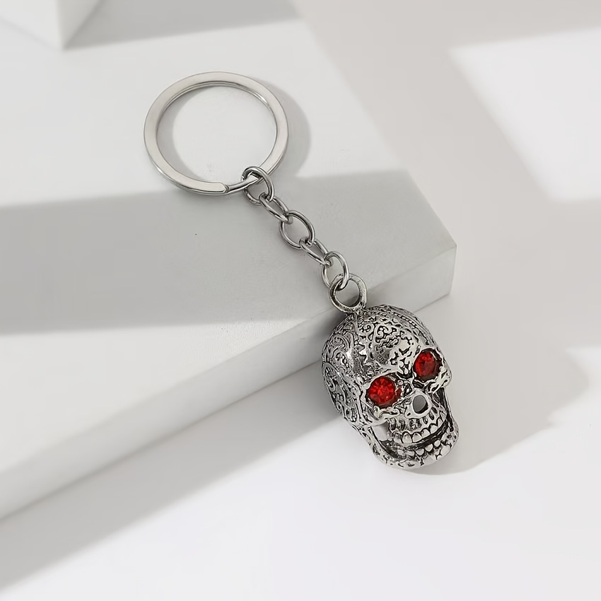 TEMU Un llavero y elegante de calavera hueca con , como regalo de de para y de , o como accesorio diario para llaves de coche y mochilas, con adornos
