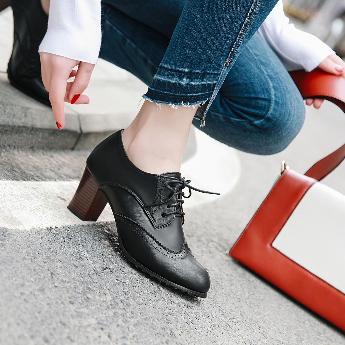 Women's Retro Wingtip Brogue Oxfords Image 6