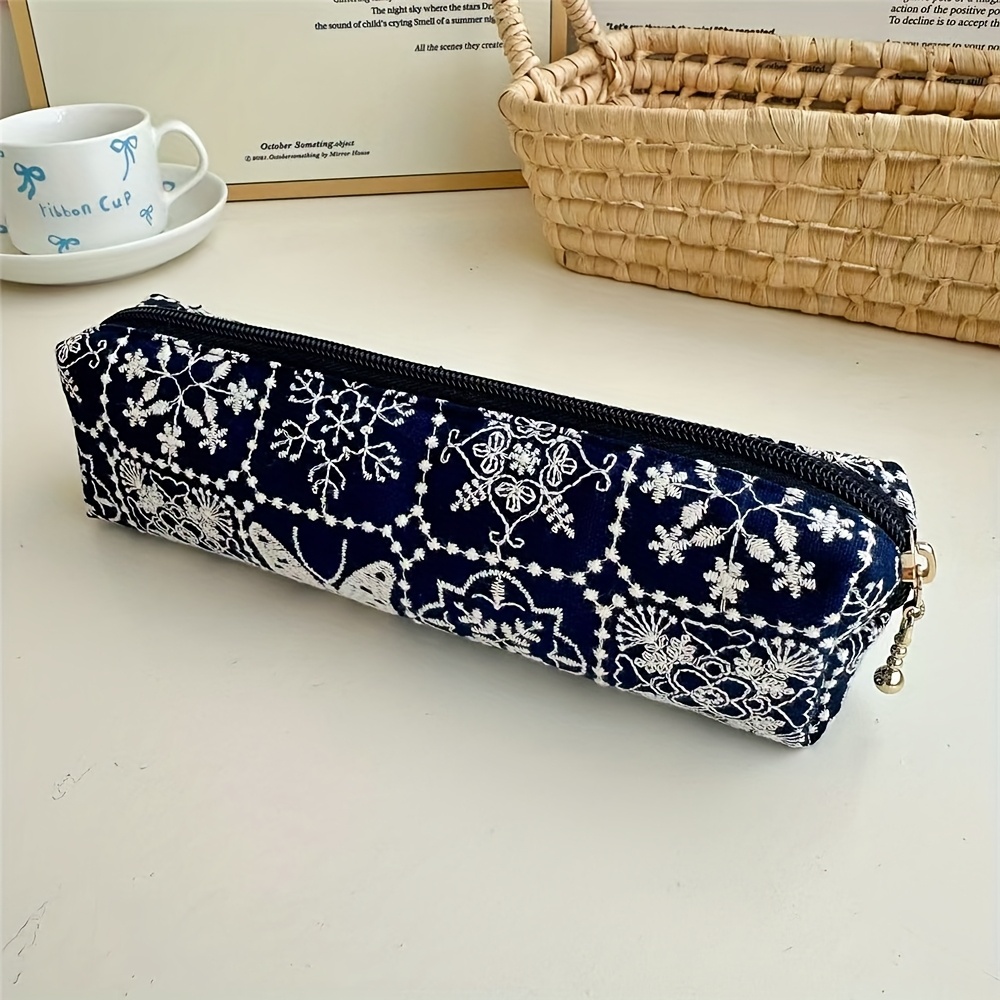Image of 1pc Handmade Style Travel Wallet, Makeup Pen Bag, Small Items, Stationery Storage Bag, Suitable For Office, Travel, Personal Storage