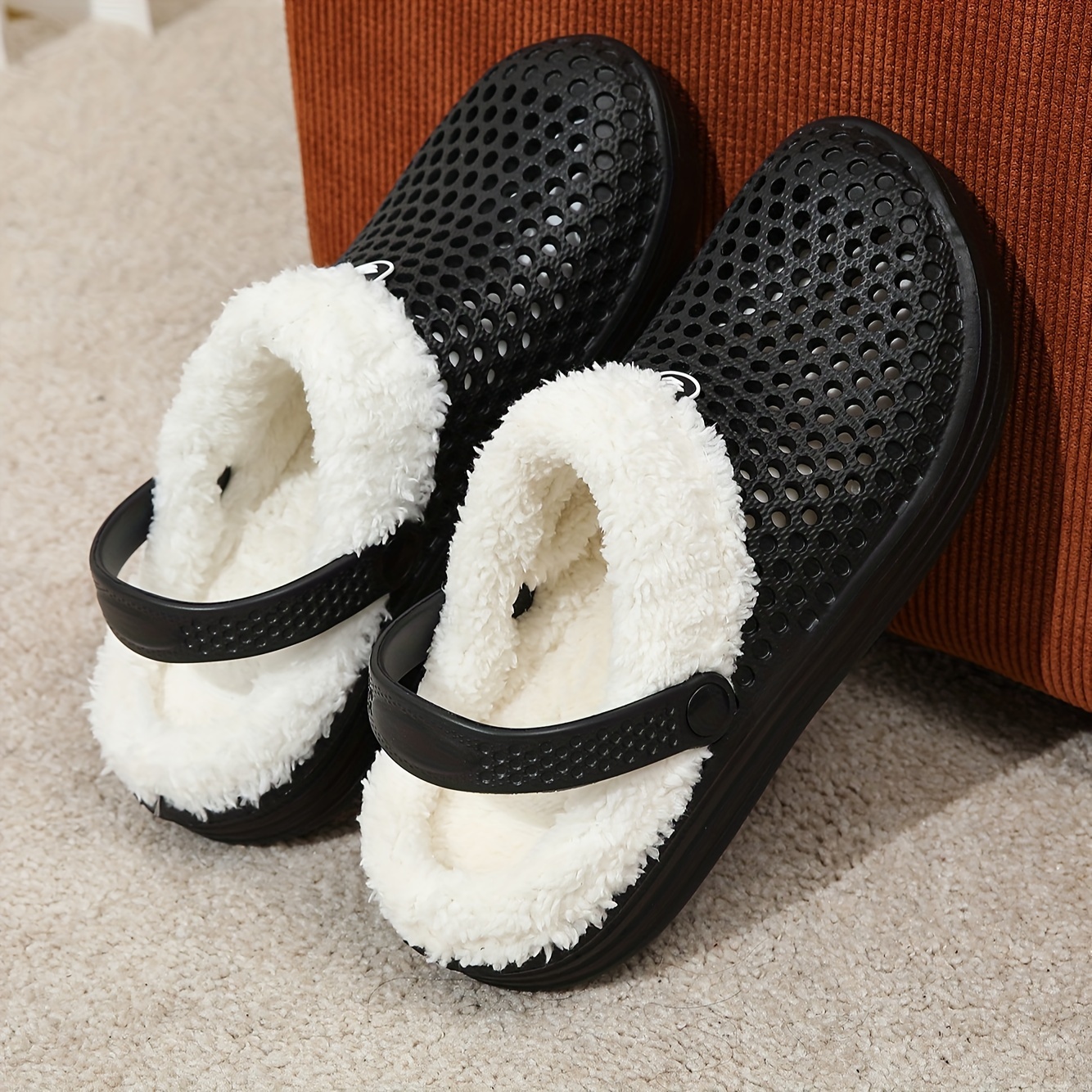 

Fleece-lined Slippers - ,