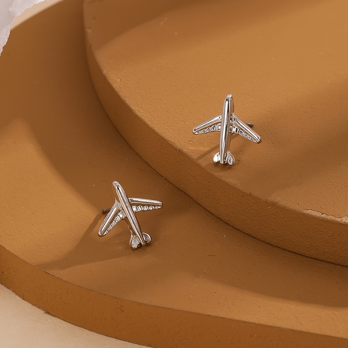 1 Pair Of Minimalist Instagram-style Small Airplane Stud Earrings For Women, Fashionable And Compact Ear Accessories