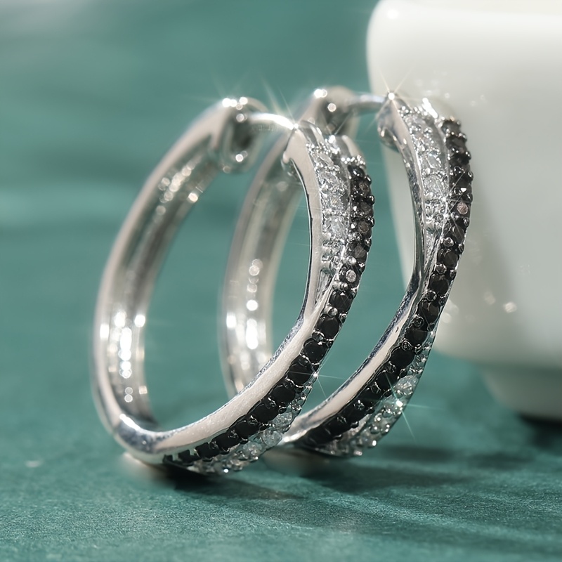 E-shop Klassische silberfarbene runde synthetische schwarz-weiße Zirkonia Trendy Verlobungs-Ohrhänger für Damen Schmuck