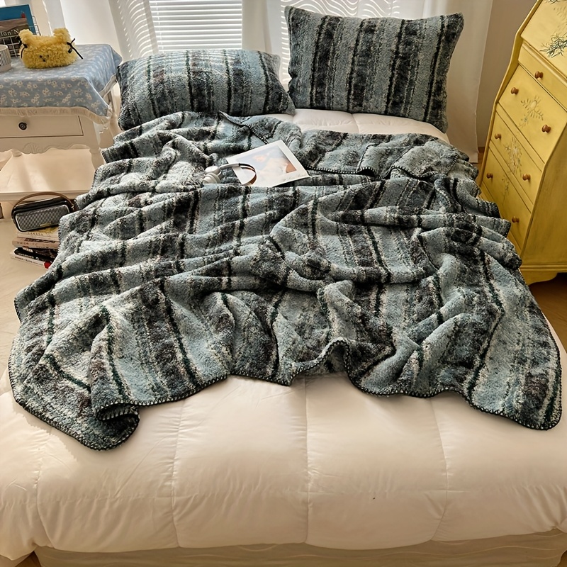 1pc Bohemian Plush Throw Blanket - Ultra-Soft All-Season Luxury Bedspread with Brown, Beige, Blue-Green Geometric Patterns - Machine Washable Couch, Dorm, Office, Travel Blanket - Lightweight & Warm Home Decor, Blanket for Bed, Dorm Room Bedding, Fantasy Themed Decor, Skinfriendly Fabric, Office Comfort, Boho Chic Decor, Durable Material, Office Workers