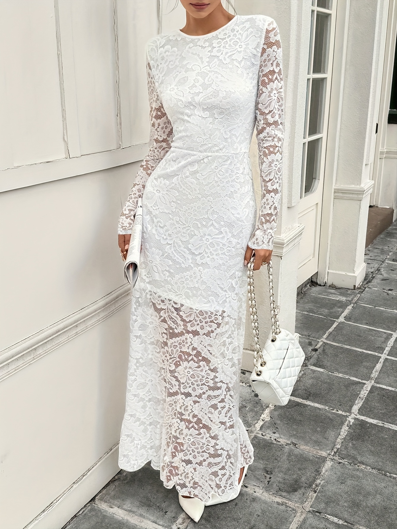 Elegancka Biała Koronkowa Sukienka Maxi Z Długim Rękawem Dla