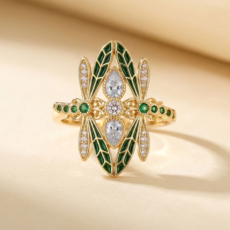 Retro Enamel Dragonfly Design Ring with Green Synthetic Zircon