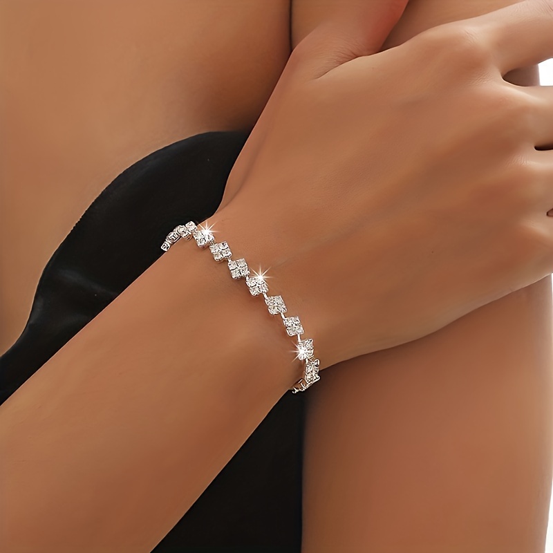 Image of 1pc Fashion Trendy Jewelry Luxurious Claw Chain Brazed Rhinestone Square Bracelet Women's Jewelry
