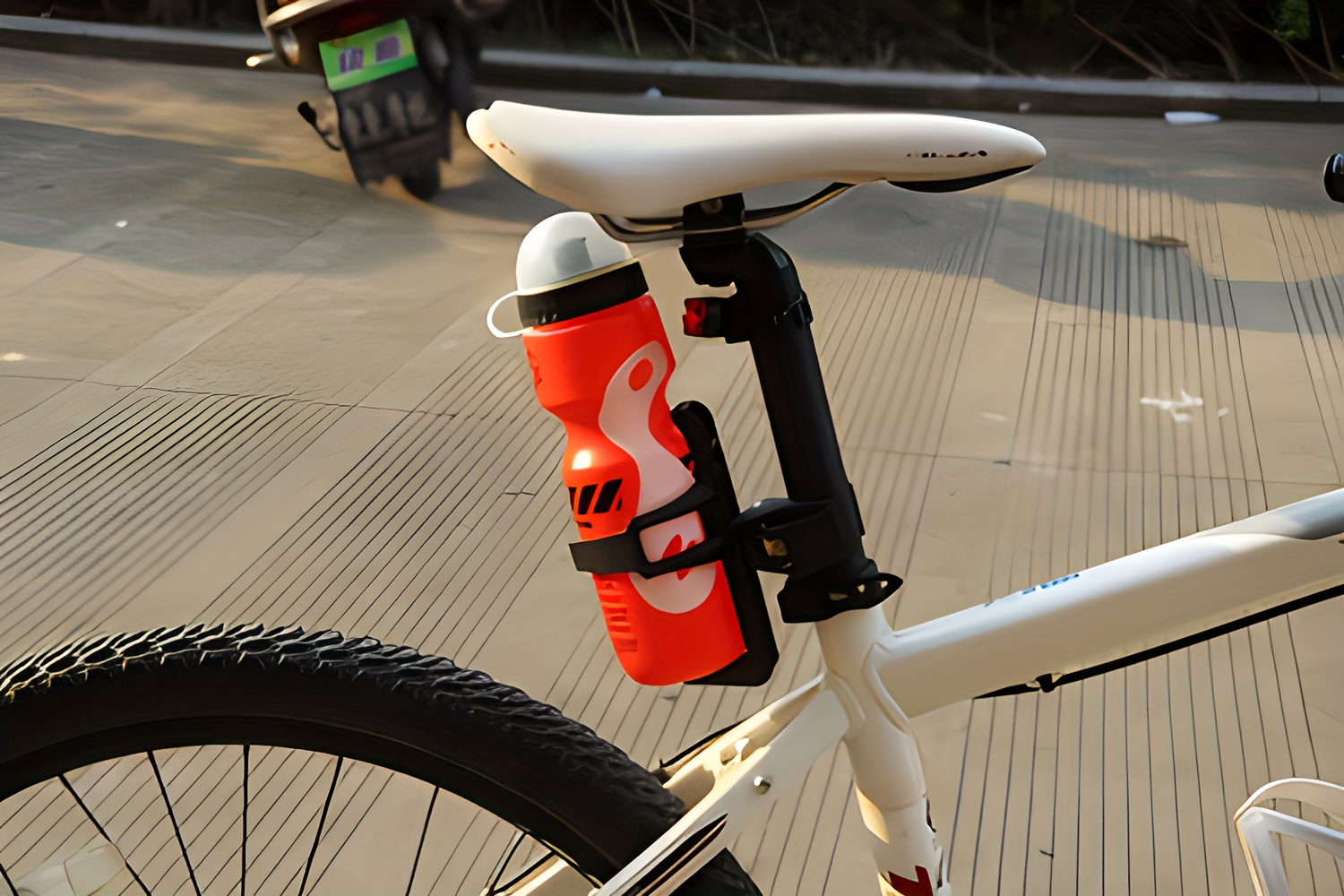 Bicycle Quick-Release Water Bottle Holder, Multifunctional Cup Holder, Freely Hangable Water Bottle Rack, Cycling Gear Accessory, Adjustable And Versatile Cycling Cup Holder, Mountain Bike Riding Equipment