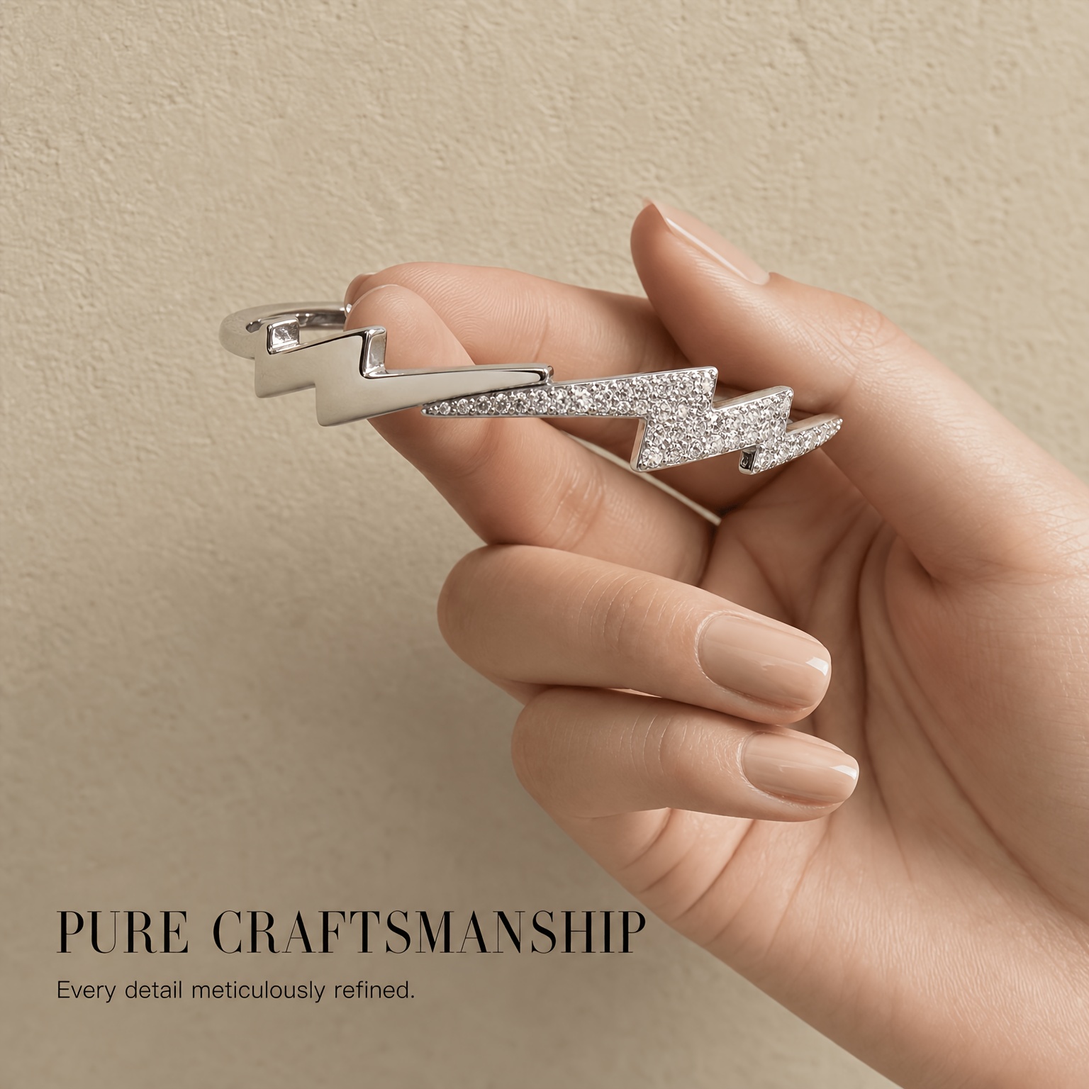 Women's Lightning-Shaped Zirconia Bracelet, Light Luxury Design