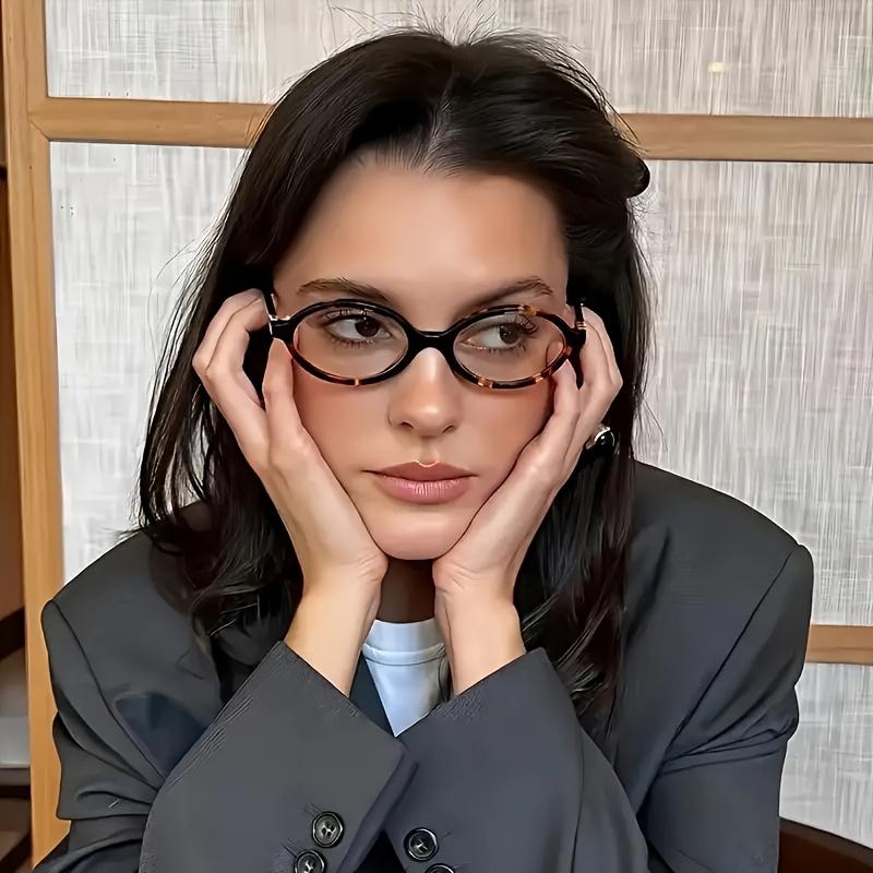 Oval Classic Eyeglasses Frames 100% Titanium Oval Eyeglass Frames