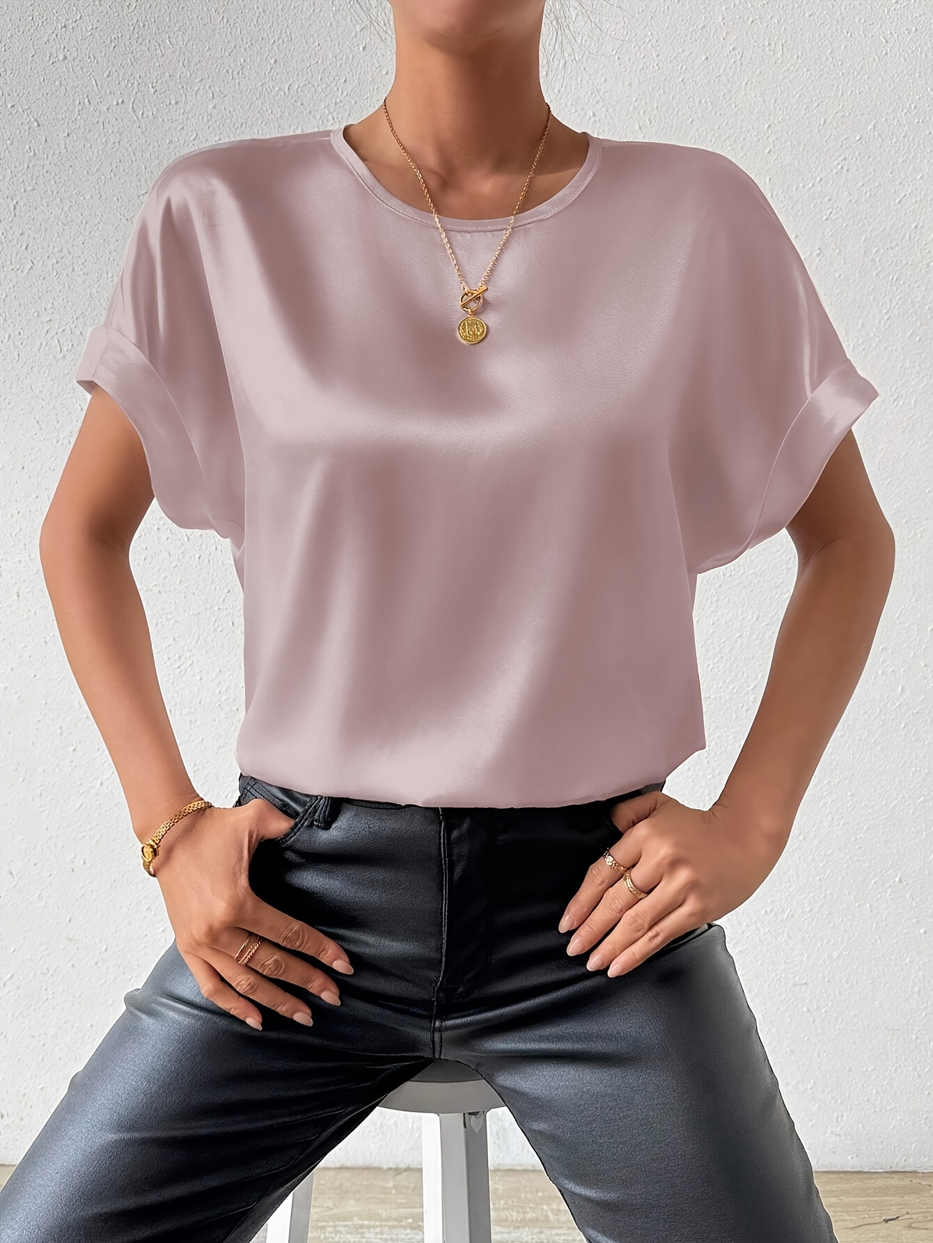Women's Batwing Short Sleeve Round Neck Blouse - Elegant Solid Color Non-See-Through Shirt, Machine Washable Lightweight Top for Spring Summer Fall, Versatile Casual & Formal Wear, Seasonal Fashion, Sophisticated Casual, Nonseethrough Fabric