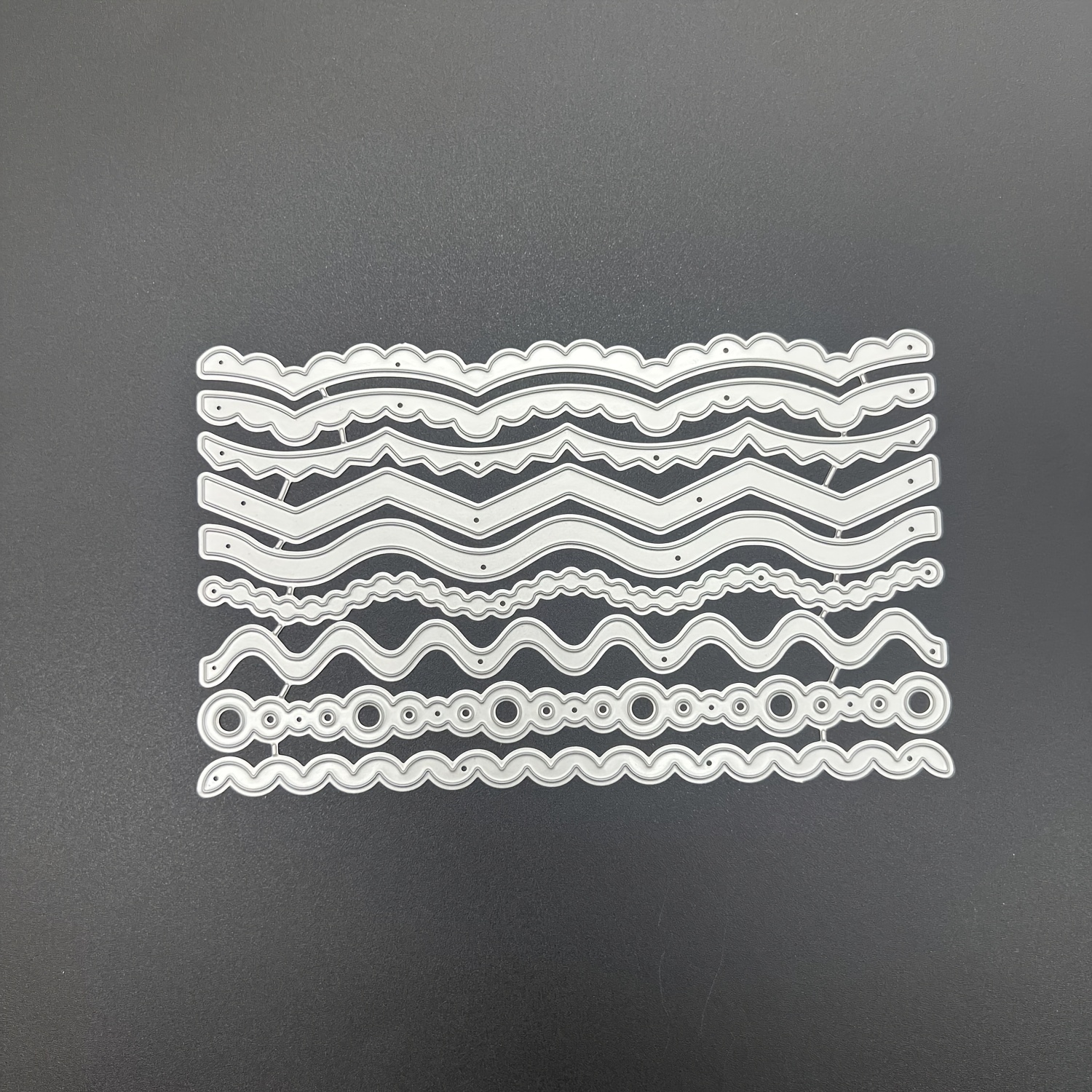 1pc Wave Lace Edge Metal Cutting Dies Cut Stencils Diy Border Background Scrapbooking Decorative Embossing Paper Scrapbooking Card Making Wedding Greeting Card