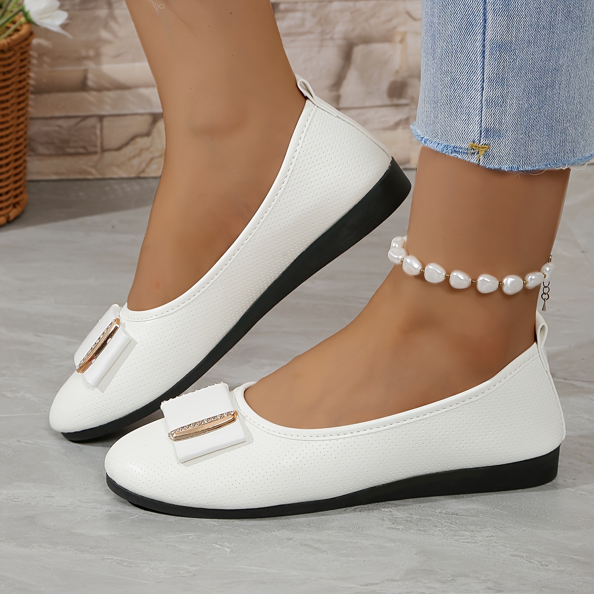 

Women's Metallic Buckle Flats, Slip On Lightweight Flat Elegant Walking Shoes, Round Toe Walking Shoes