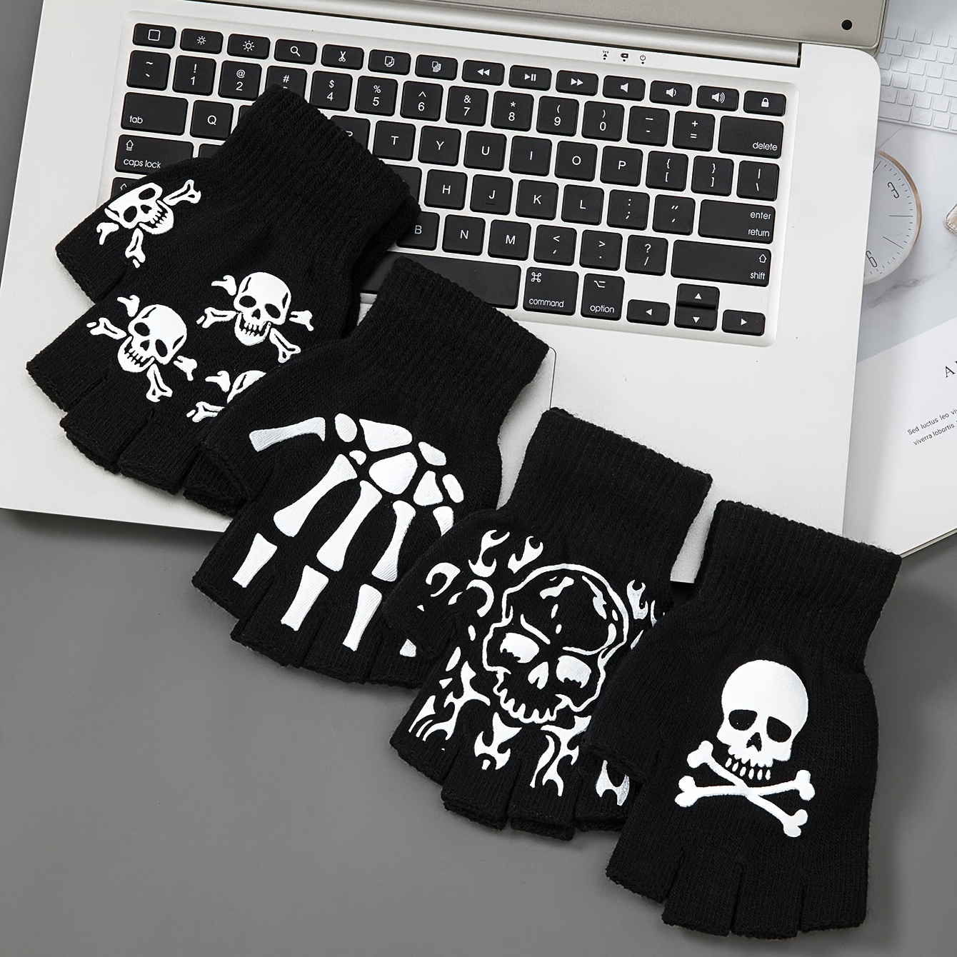 

Men's Winter Gloves With Fleece , , Knitted With Closure, Fashionable Skeleton Pattern