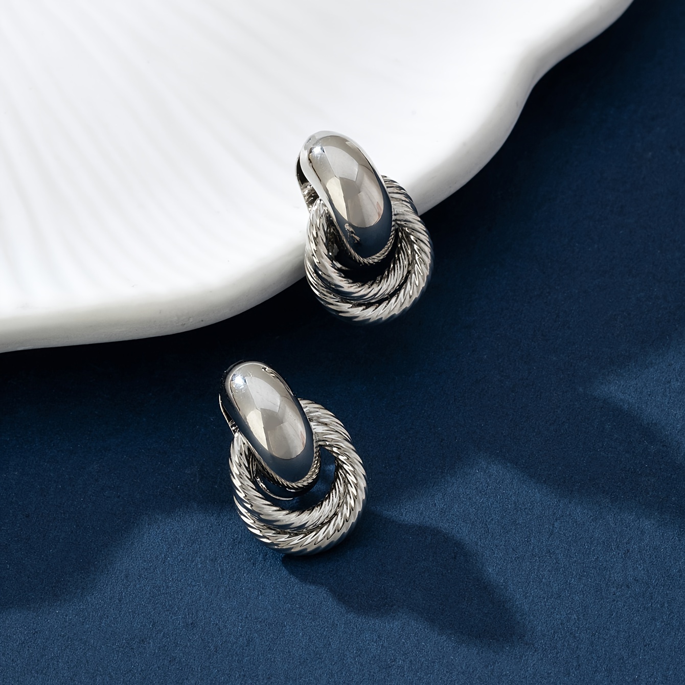 Small Circle Thread Earrings Classic Ear Studs